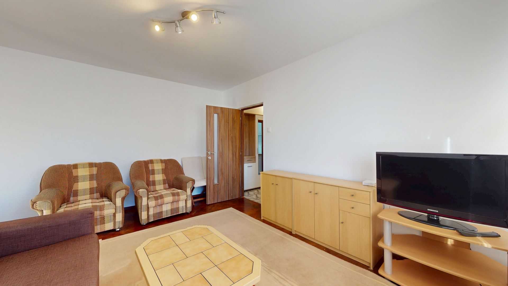 De vanzare-2 camere ideal investitie/locuit, mobilat, Str. Soarelui - Poză 2