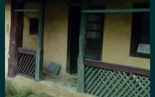 Vand casa batraneasca - Poză 1