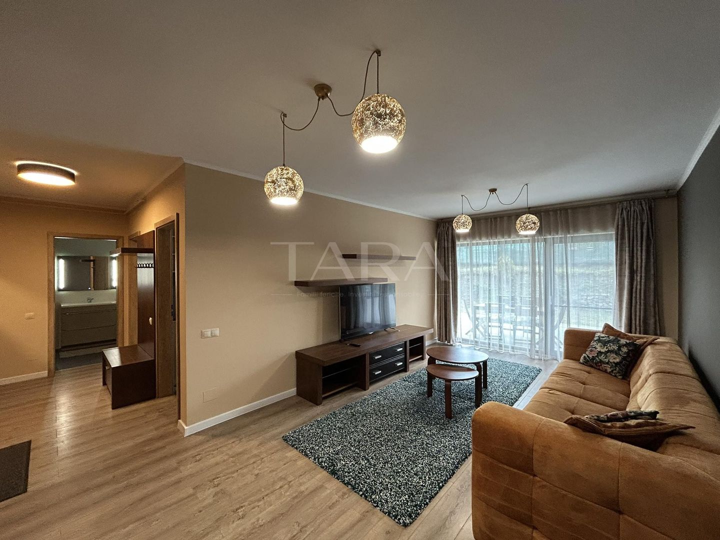 Apartament cu curte privată în imobil nou, Borhanci - Poză 1