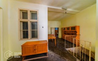 Casa individula cu 5 camere, zona central - Poză 14