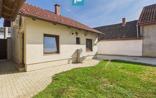 Casă modernă cu 2 corpuri, 5 camere în Pecica - Poză 24