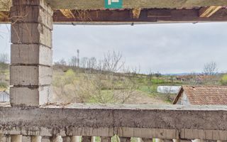 Casă la roșu în localitatea Almaș, Arad. - Poză 14