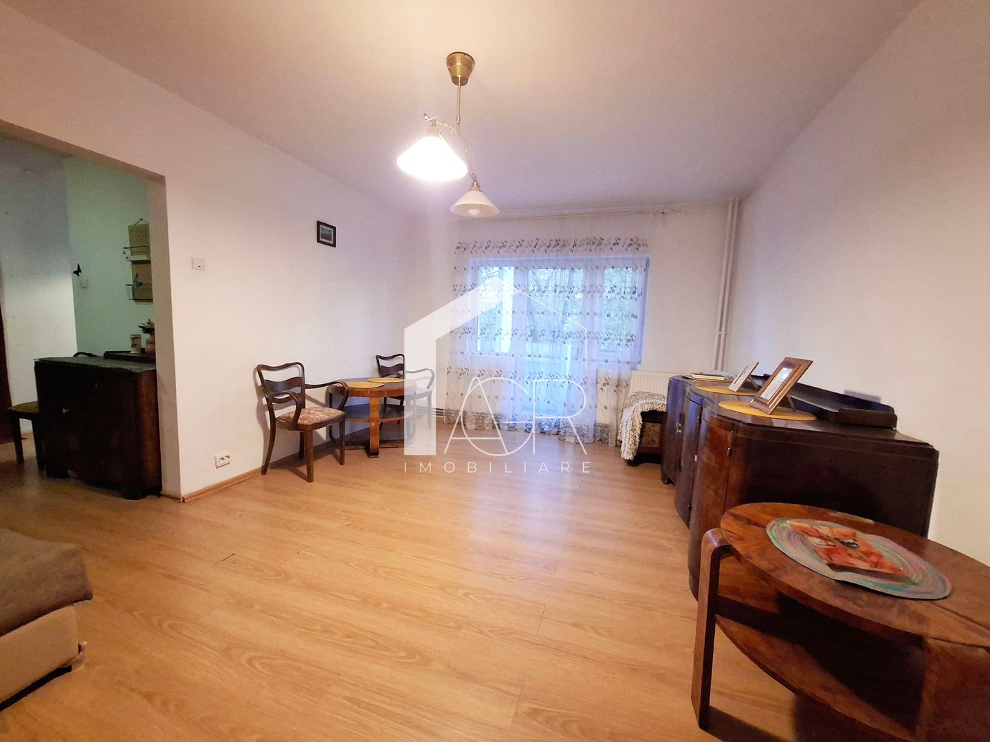 Apartament cu 2 camere de vanzare, zona Central - Poză 3