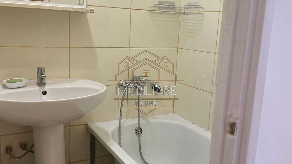 Apartament de închiriat zona Strada Aron Pumnul, 2 camere - Poză 9