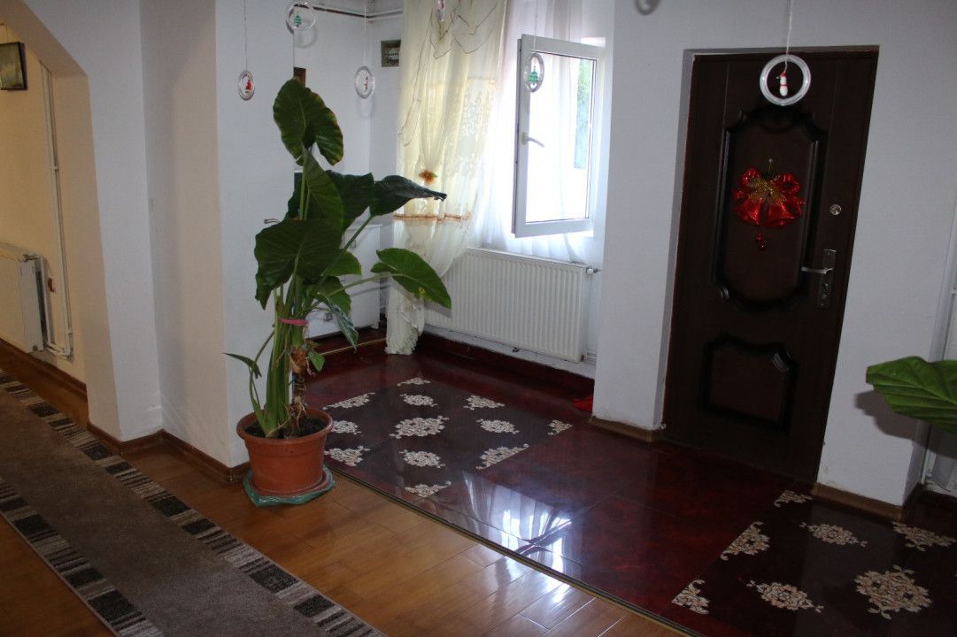 Vilă cu studio muzical și 7 camere – Calea Severinului, Târgu Jiu - Poză 20