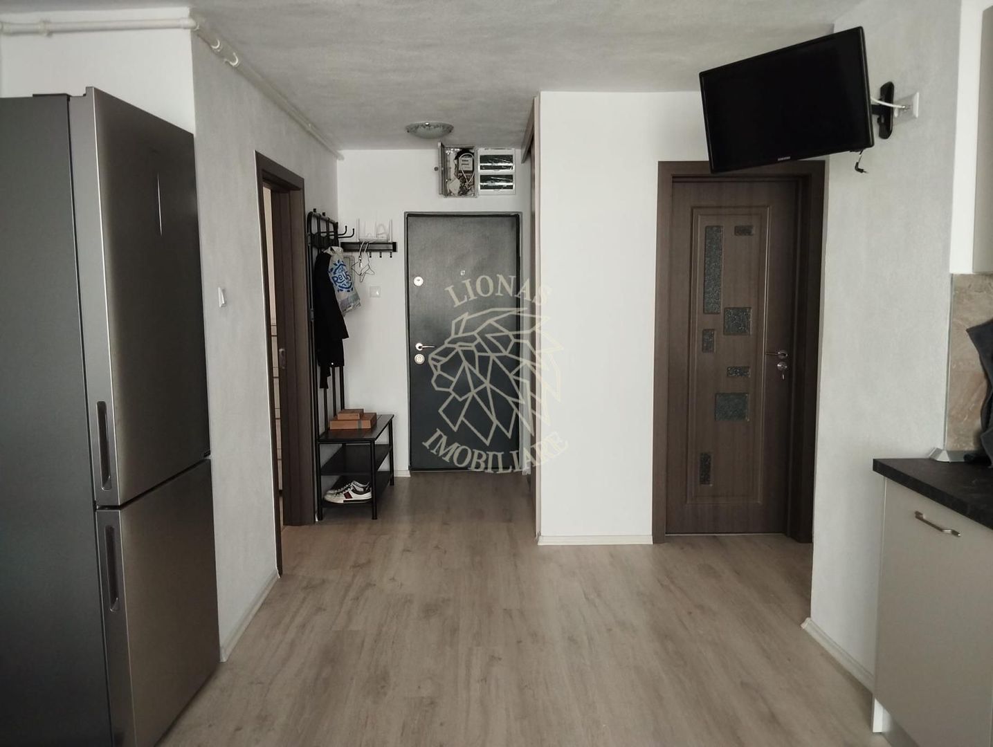 Apartament 4 camere-2 balcoane-etaj 3-renovat complet-Zona A. Muresanu - Poză 4