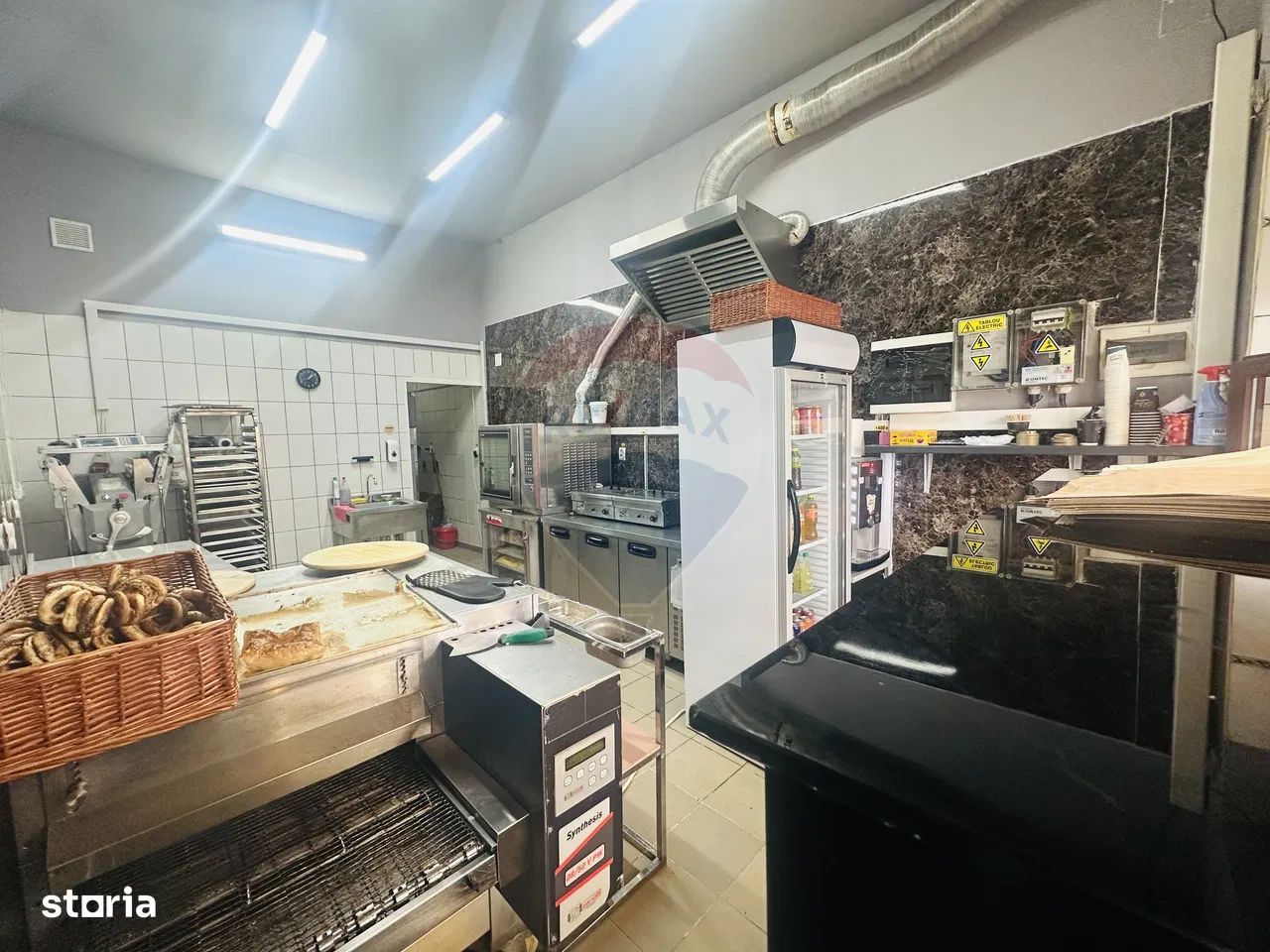 De Inchiriat Spațiu Comercial de 60mp în zona Nerva Traian - Poză 3