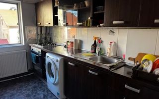 Apartament 3 camere Complexul Studentesc etaj 1 - Poză 4