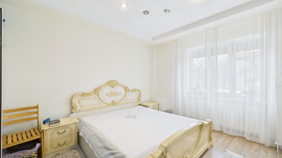 Casă individuală pe un nivel în zona Mehala - Poză 6