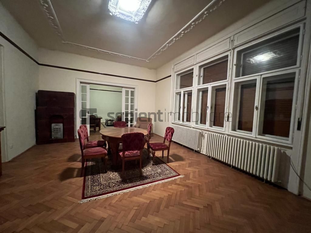 Sapient | Clădire singură în curte în zonă ultracentrală - Poză 1