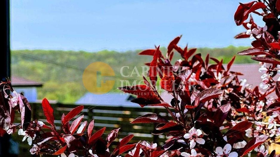 Casa spatioasa si moderna cu garaj, clasa energetica A, panouri solare - Poză 8