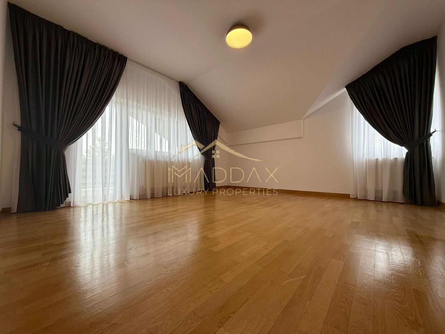 Vila moderna Corbeanca-spatiu, confort si intimitate - Poză 37