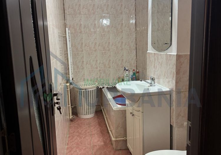 Apartament 2 camere etaj 1 Lupeni - Poză 3