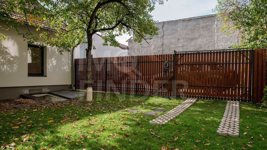 Vanzare apartament la casa 84 mp,  zona centrala, curte 200mp - Poză 16