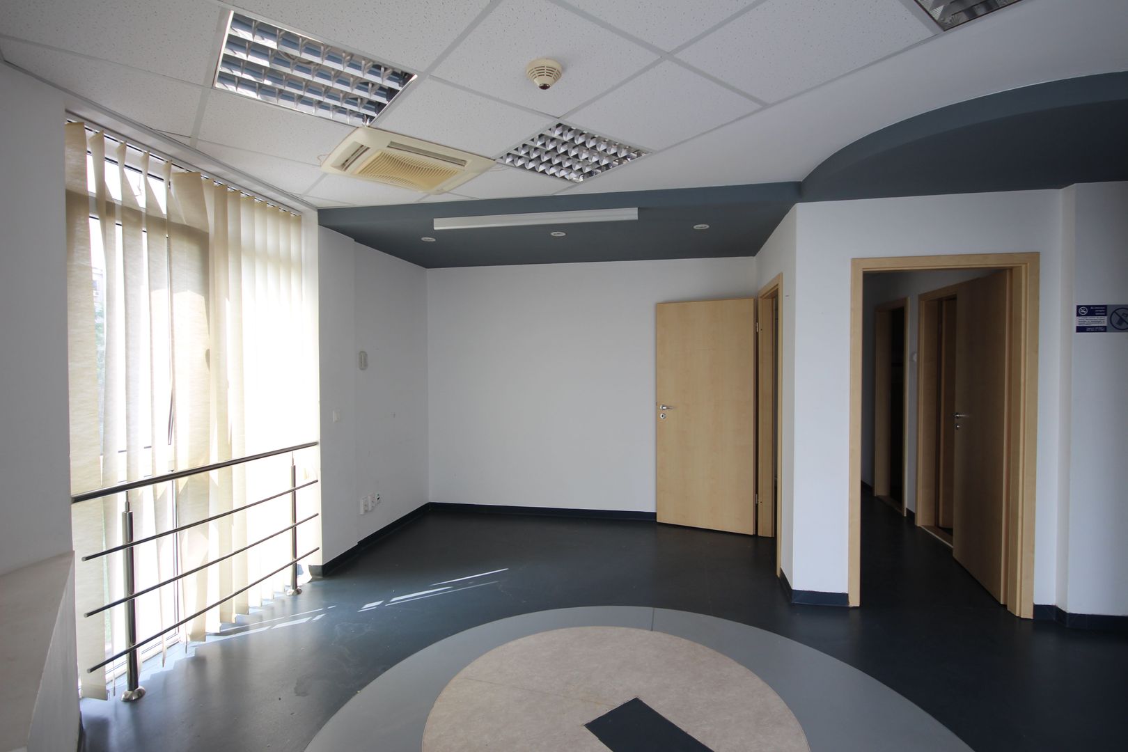 Cladire de birouri, SAD, parcare prorpie, clinica medicala - Poză 2