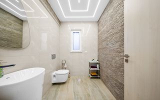 Casa moderna, spatioasa , pe o strada privata retrasa! - Poză 5