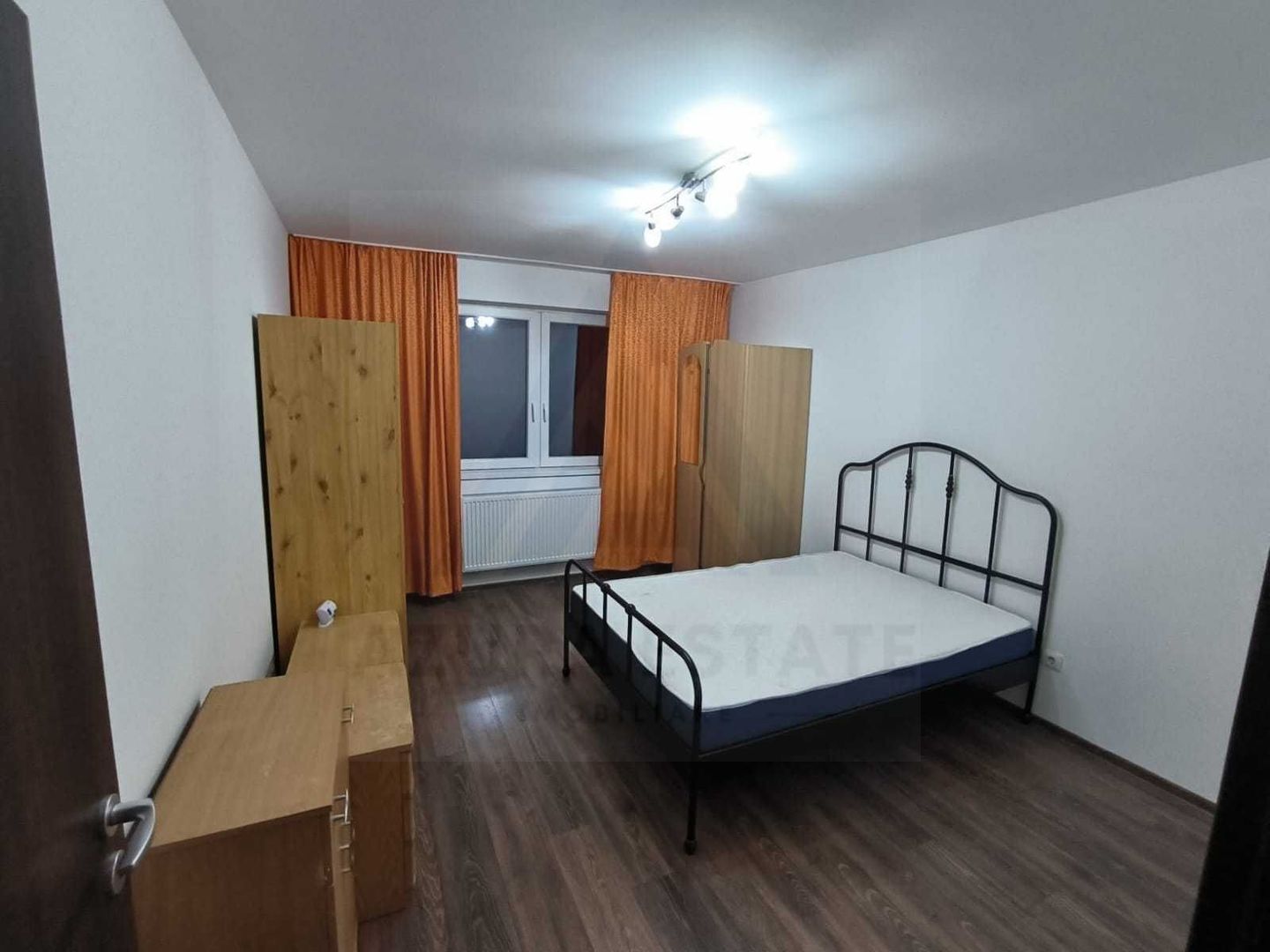 Apartament 2 camere 56 mp utili balcon 6 mp etaj 2 zona Arhitectilor - Poză 4