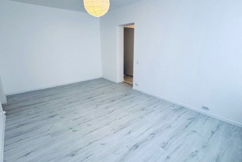 Vanzarea apartament 3 camere Titan-P-ta Minis, posibilitate spatiu comercial - Poză 4