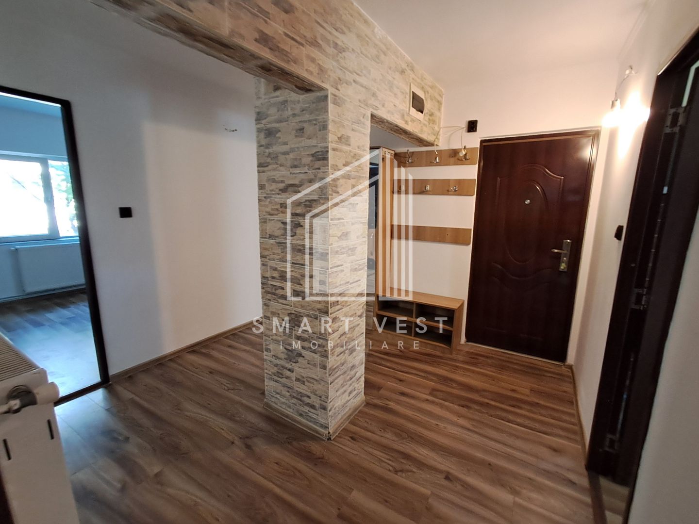 Apartament 4 camere |  Etajul 1 | Zona Micro 16 - Poză 1