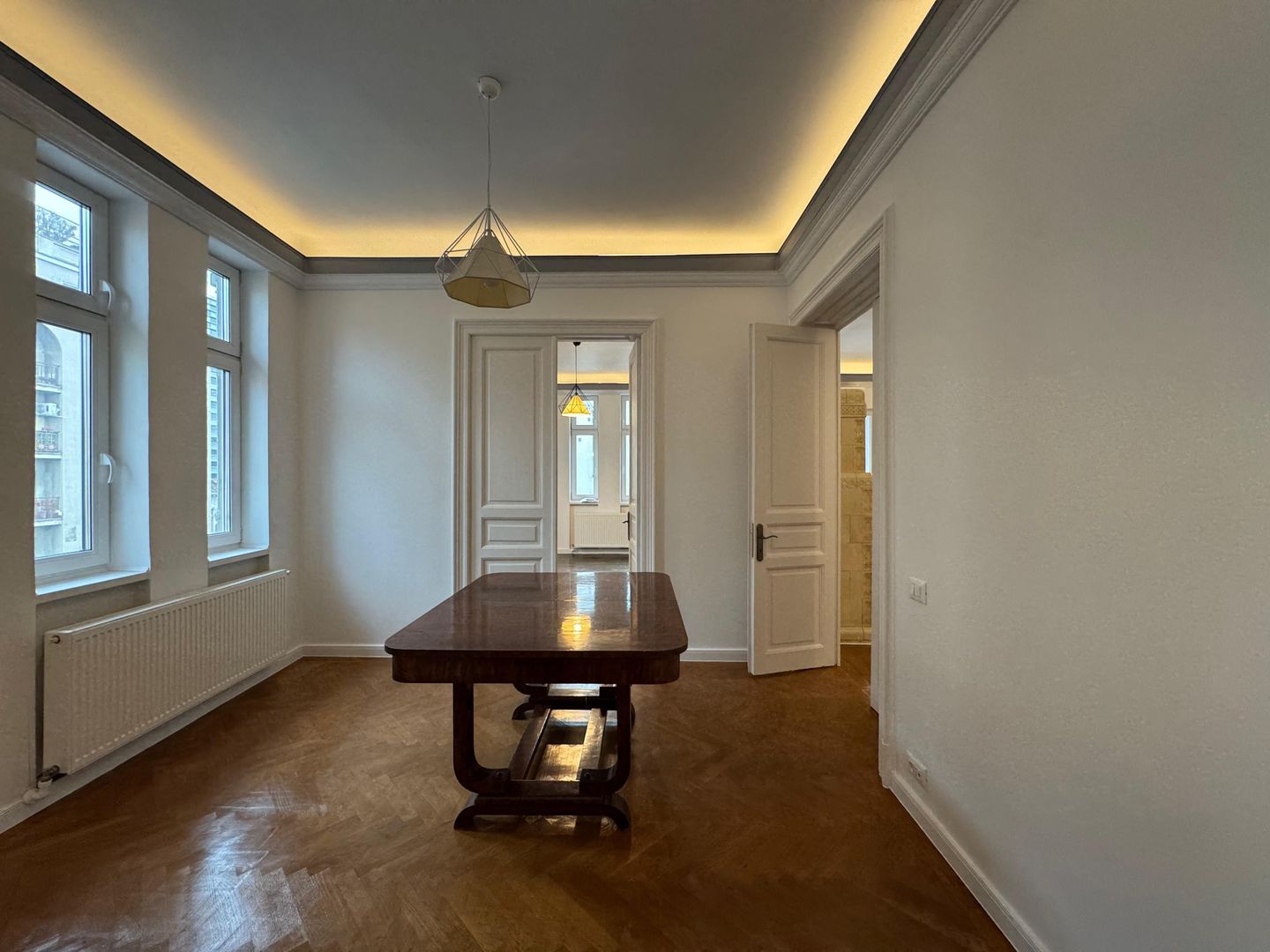 Etaj intreg, 5 camere in VILA INTERBELICA 180 mp, renovat - Poză 13