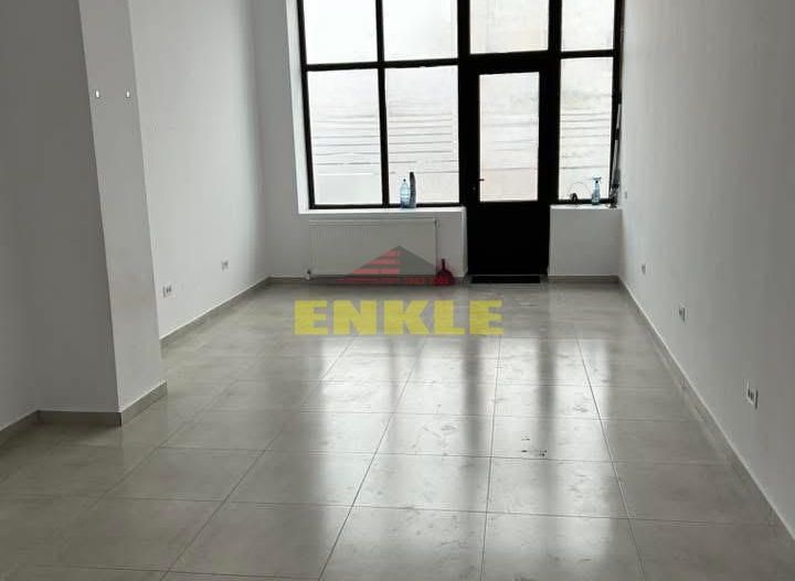 De inchiriat Spatiu Comercial, zona Luceafarul - Poză 1