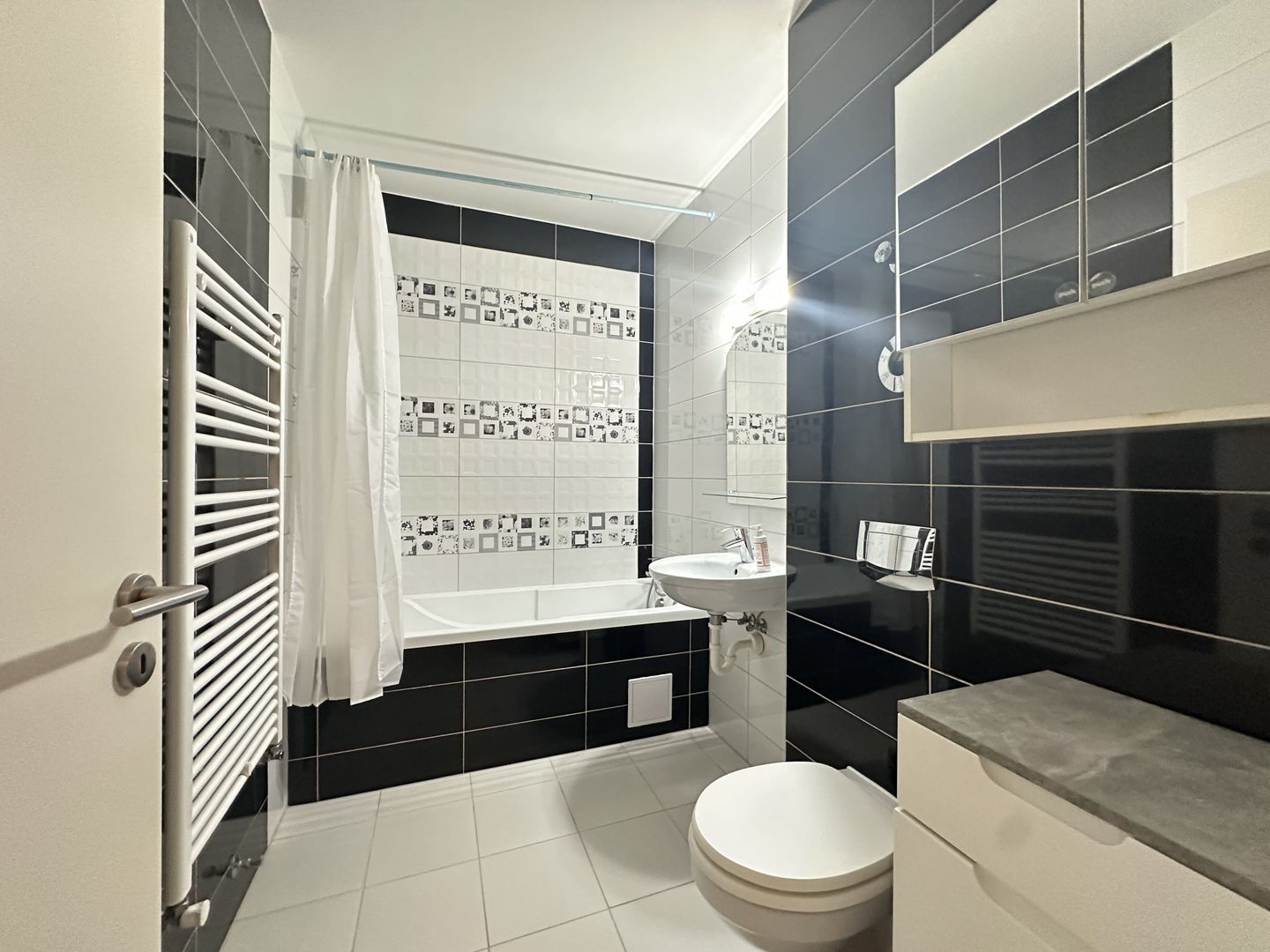 Inchiriem apartament 2 camere modern Avantgarden 3 - Poză 15