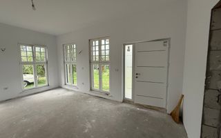 CASA CU 11 ARI TEREN - DRUM PRIVAT - LIVADA - Poză 11