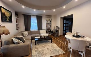 Vila Damaroaia - langa lacul Grivita - Poză 3