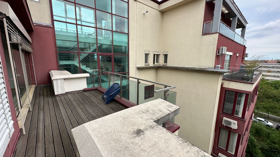 Luxury penthouse for rent close to the Center of Timisoara - Poză 15