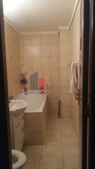 3 Camere Vitan Mall - Poză 1