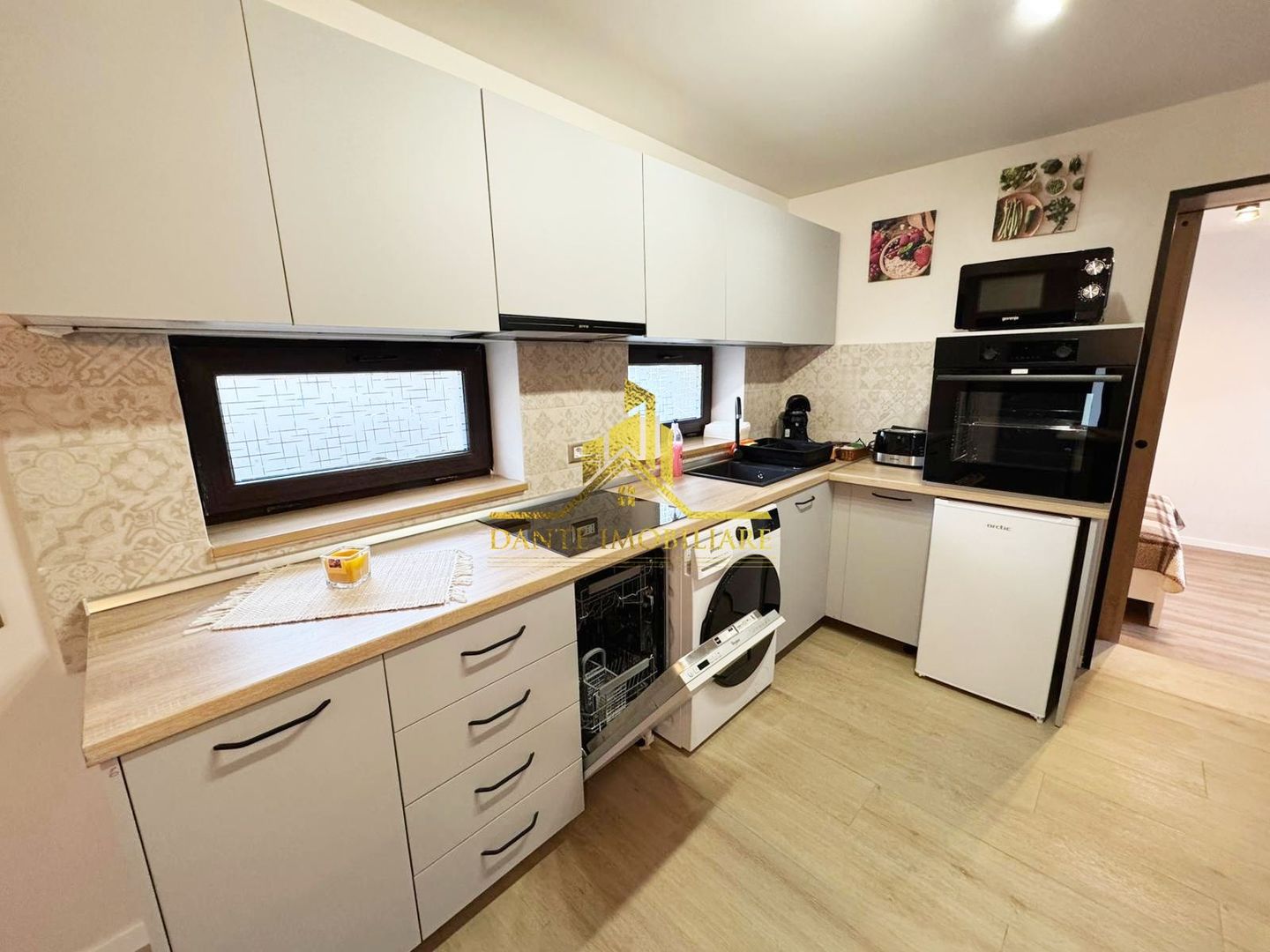 Casa individuala, ultrafinisata, balcon, terasa, curte, Someseni - Poză 3