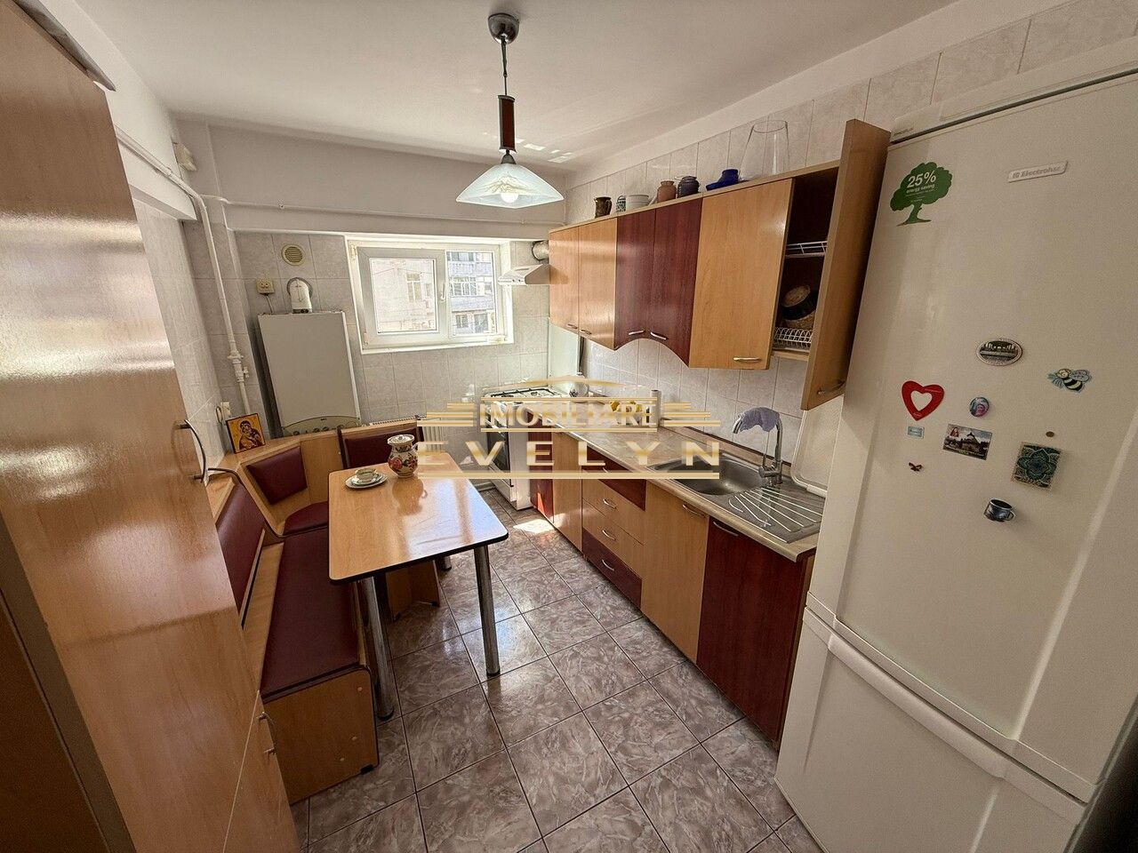 Apartament 4 camere  | Etaj 1 | Zona Școala Nr. 6 – Str. Bucovina - Poză 4
