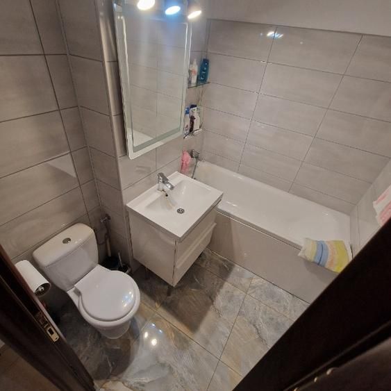 Apartament 3 camere | 70 mp | 1,5 min metrou | Complet renovat | Mobilat,utila - Poză 5