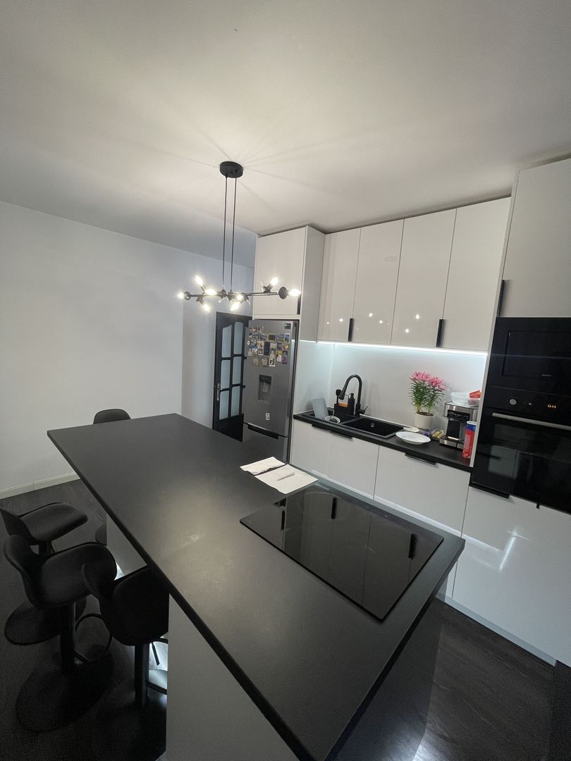 Casa S+P+E+M | 605 mp utili | 10 camere | 3 bucatarii | 4 bai | 3 terase | Garaj - Poză 24