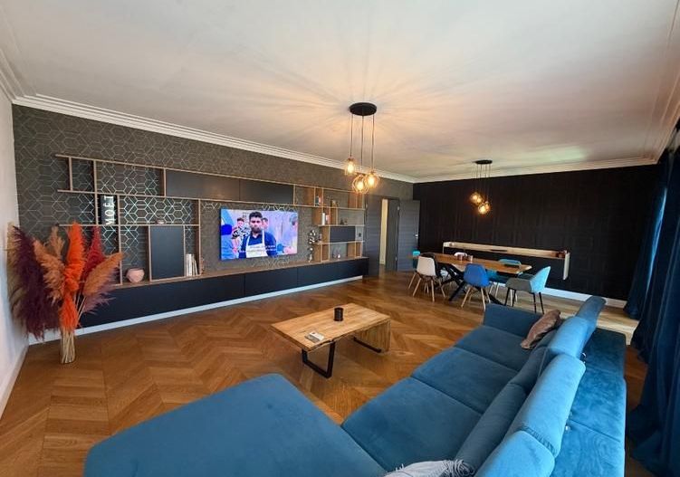 Apartament premium cu 4 camere, terasă panoramică și 2 parcări - Poză 1