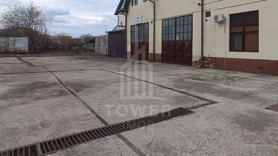 Hala cu curte inchisa zona Turnisor - Poză 1