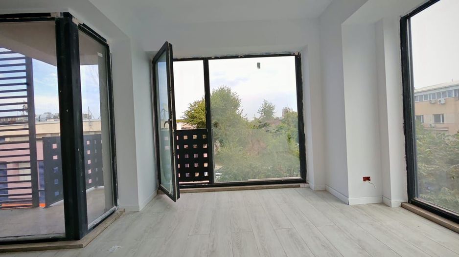 aparatment de 3 camere Piata Floreasca,bloc 2024 - Poză 1