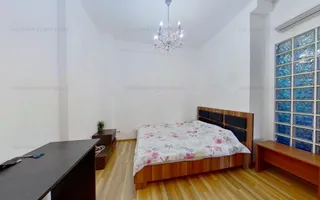 Blvd. Balcescu langa metrou Universitate, 4 camere, terasa de 50mp, 3 bai - Poză 28