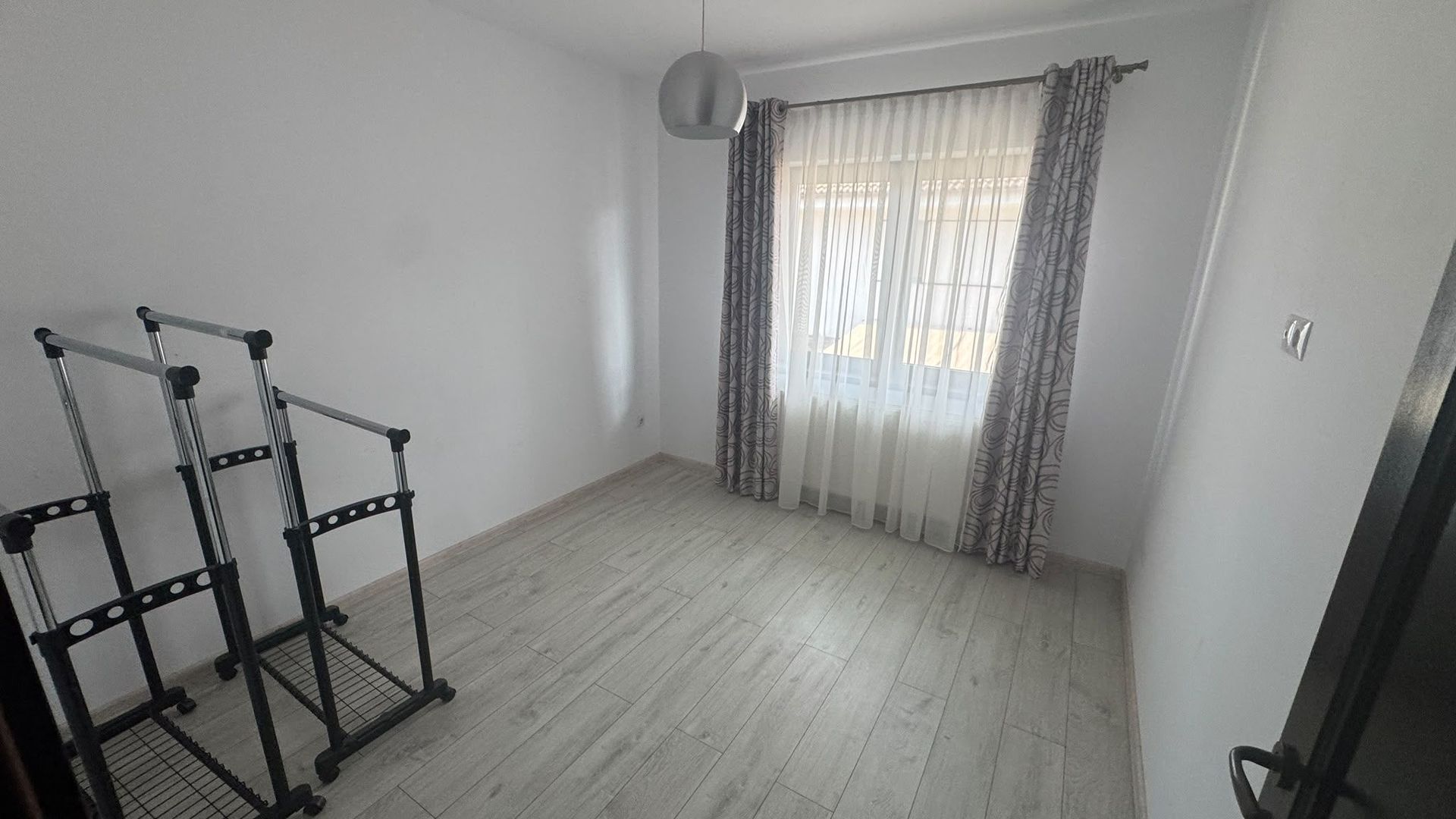 Casă 4 camere de inchiriat, carport, curte 180 mp - C. Arhitectilor - Poză 28