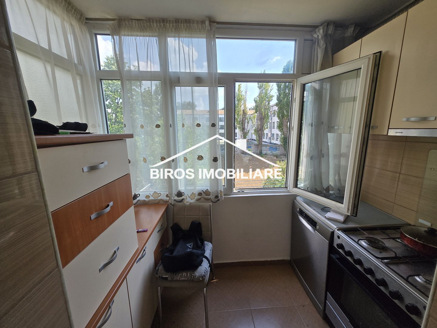 2 camere de închiriat – Valea Roșie - Poză 4