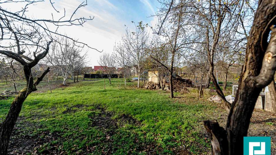 Casă cu teren în Pârneava - Poză 7