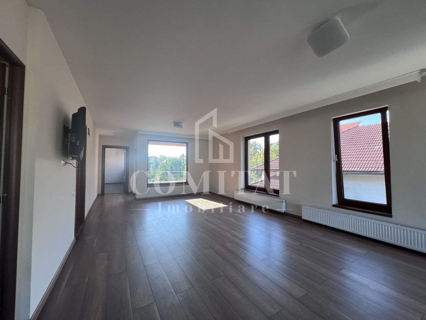 Casa P+E de închiriat, cartier Andrei Mureșanu - Poză 3