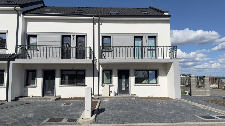 Dezvoltator - Case Premium într-un Cartier Privat. - Poză 15