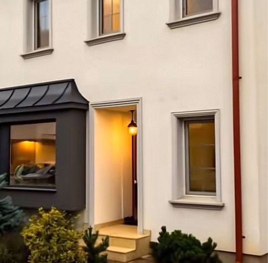 Vila superba de inchiriat Otopeni - Poză 1