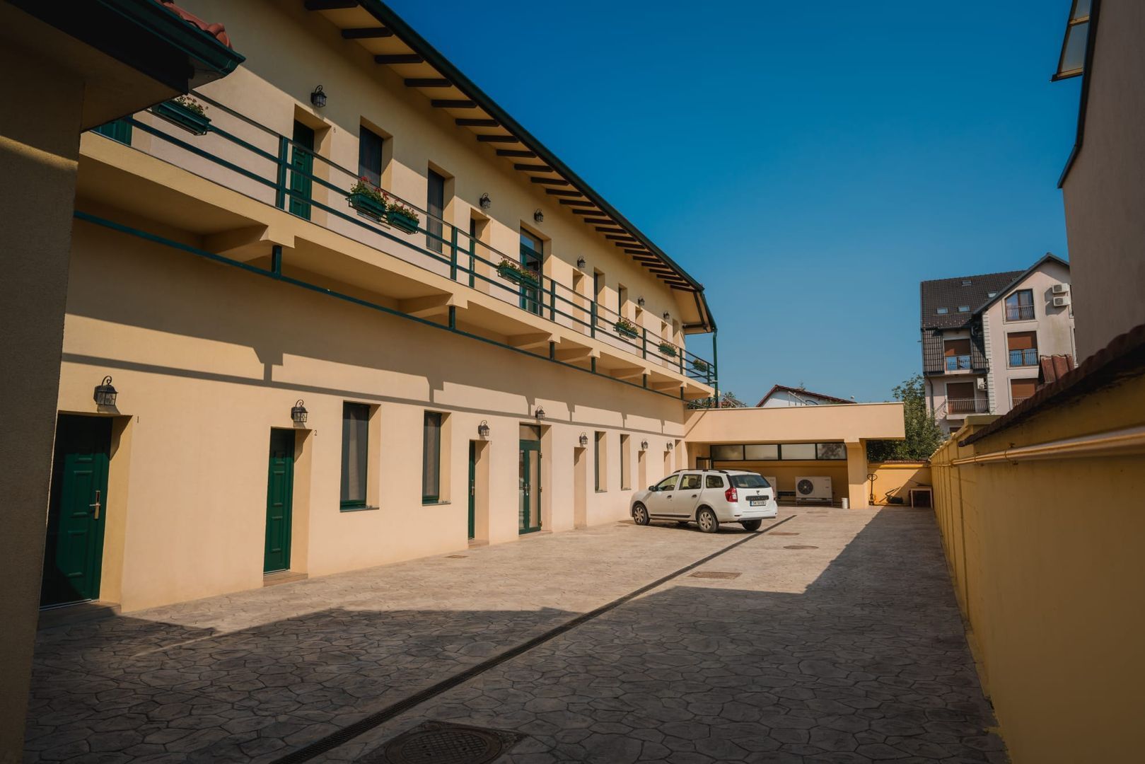 Business la cheie - Proprietate tip pensiune cu rating 9,8/10 Booking - Poză 13