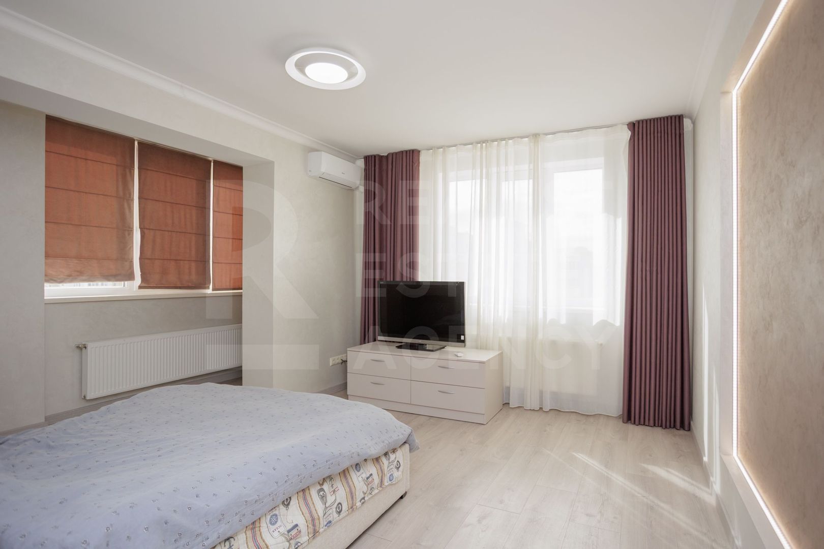 Spre vînzare apartament spațios, 2 dormitoare și living, sec. Botanica - Poză 26