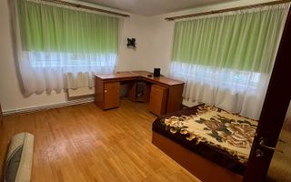 🏡 Apartament cu 3 camere  300 € / lună - Poză 3