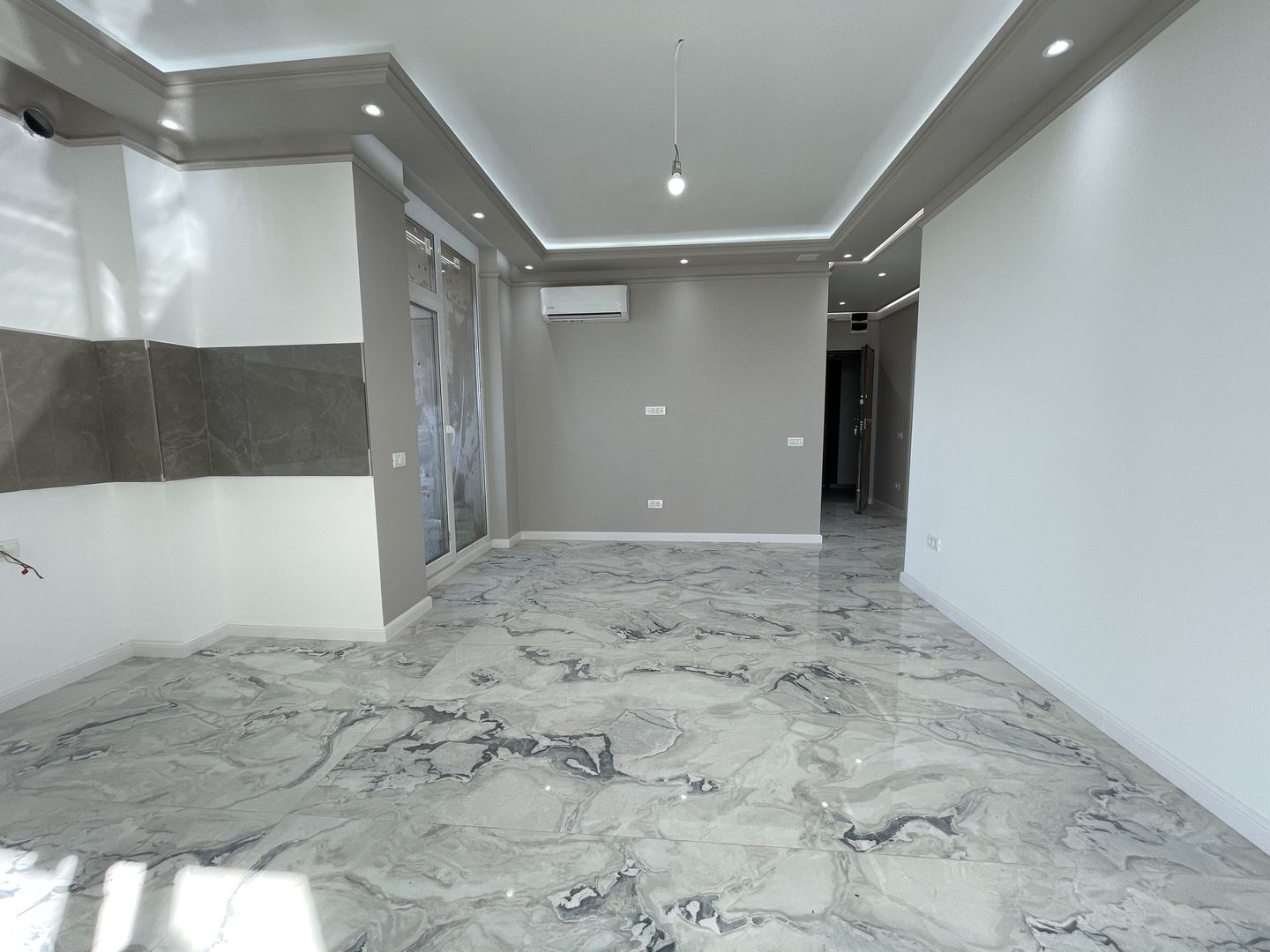 Apartament cu trei camere bloc nou -Torontalului - Poză 2