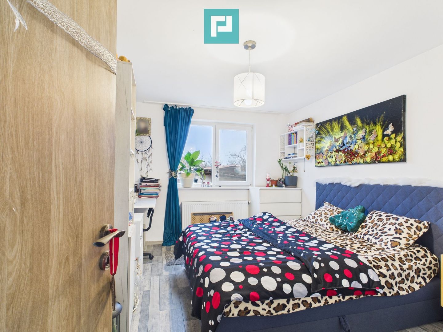 Două case pe un teren generos în Ghiroda - Poză 5