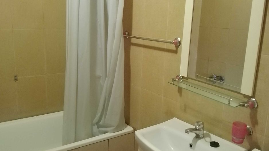 BRASADAS vinde garsoniera RENOVATA 27mp etaj 1 Bdul. Closca. - Poză 3